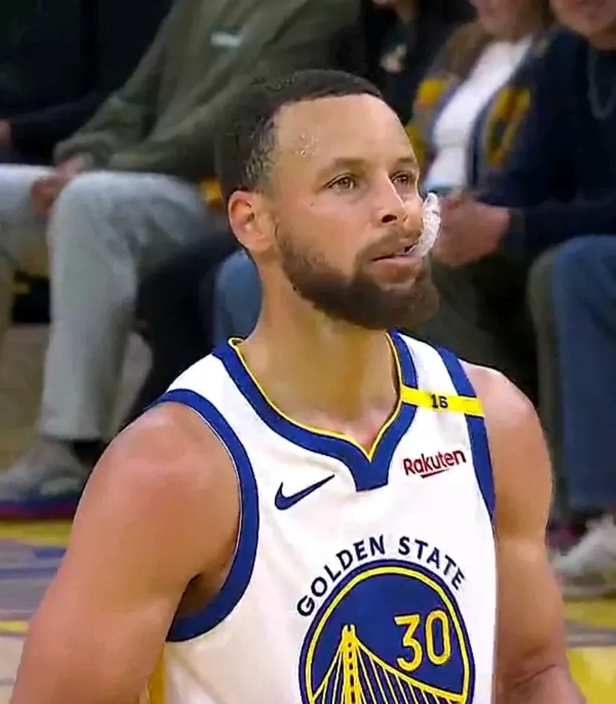 亚博官网-库里连续二十场比赛得分超过大胜多伦多猛龙集结日止住颓势，库里怒砍49分瞬间刷屏的简单介绍