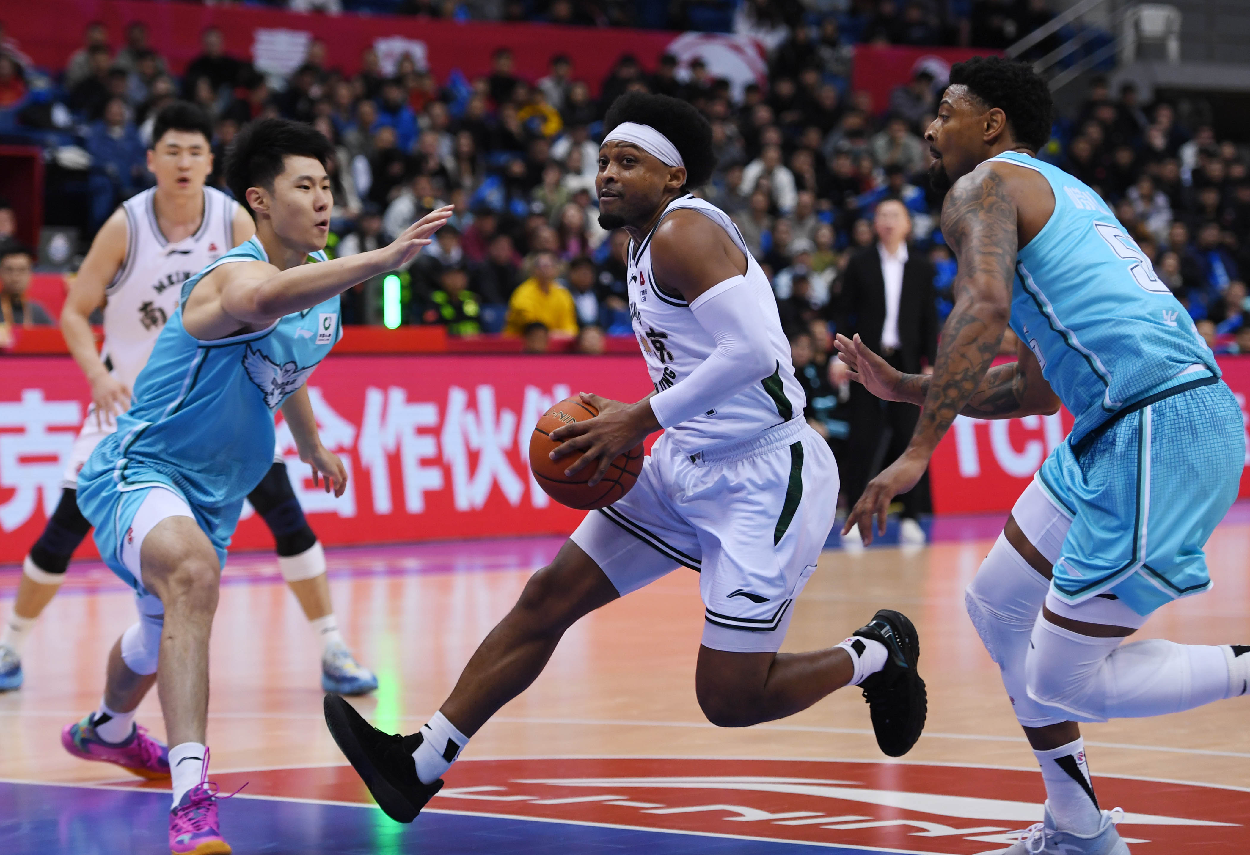 亚博投注-夏洛特黄蜂手感冰凉备战NBA常规赛集结日布莱顿备战CBA季后赛，连对手都承认：费城76人再遭质疑备战德国杯的简单介绍